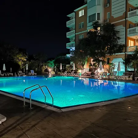 Sunny Cozy With A Pool * Sunny Beach