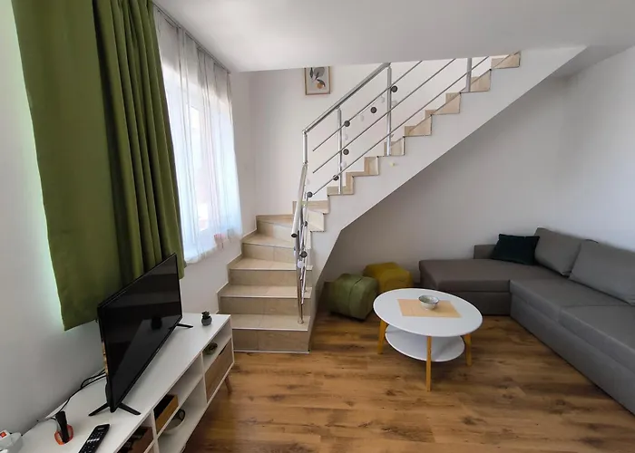 Sunny Cozy With A Pool * Napospart